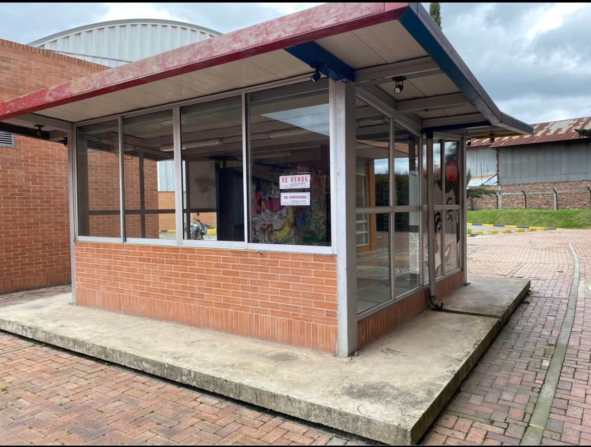 Local centro empresarial oikos Tocancipá